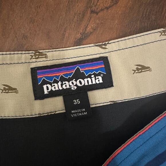 PATAGONIA Wavefarer Shorts Blue Striped Swim Surfing Boardshorts - Picture 7 of 9